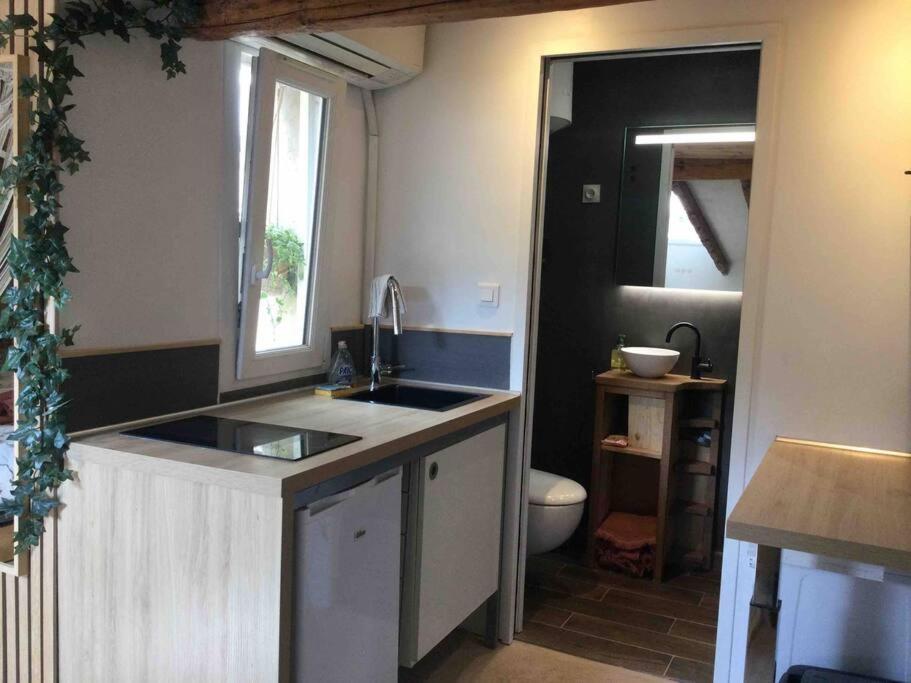 Studio De Charme Au Coeur De La Vieille Ville นีซ ภายนอก รูปภาพ
