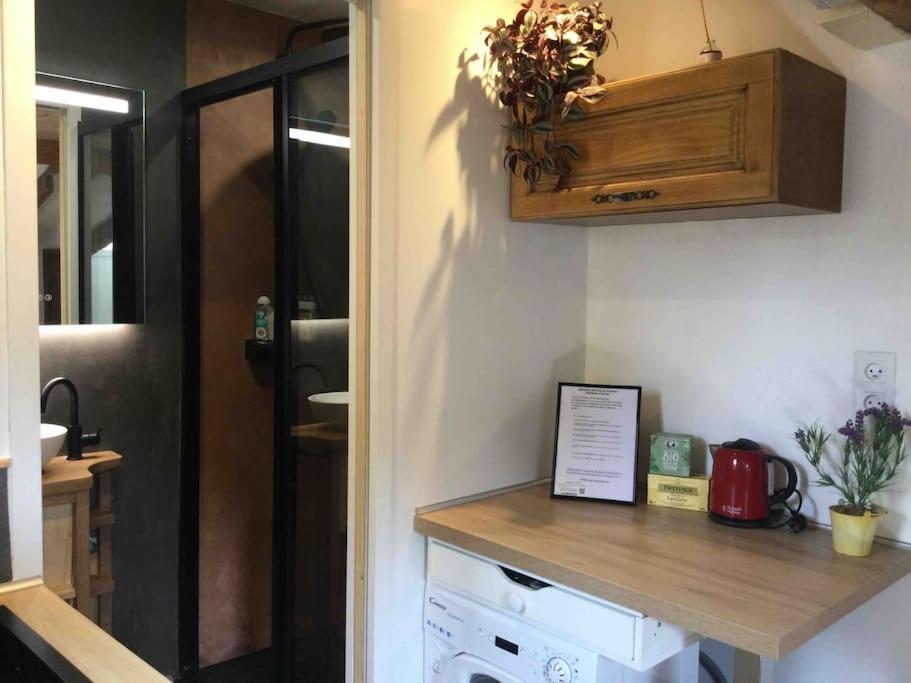 Studio De Charme Au Coeur De La Vieille Ville นีซ ภายนอก รูปภาพ